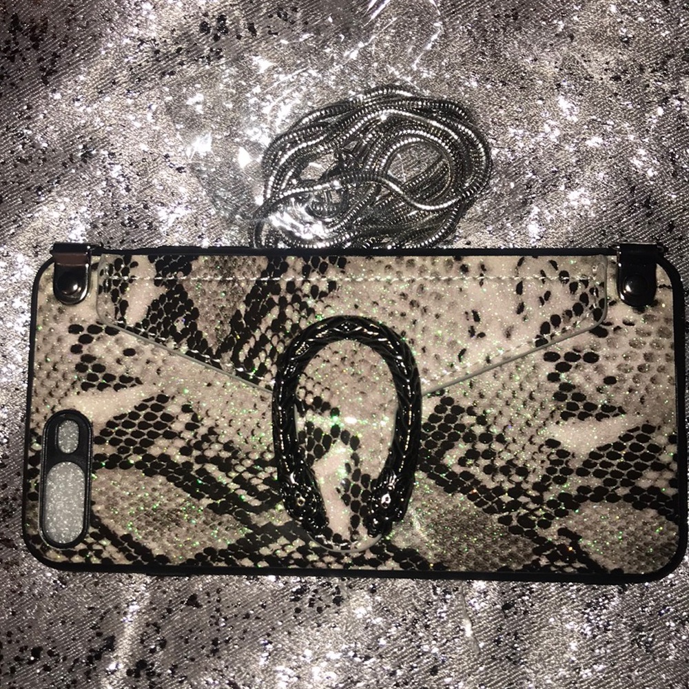 iPhone 7+ crossbody phone case